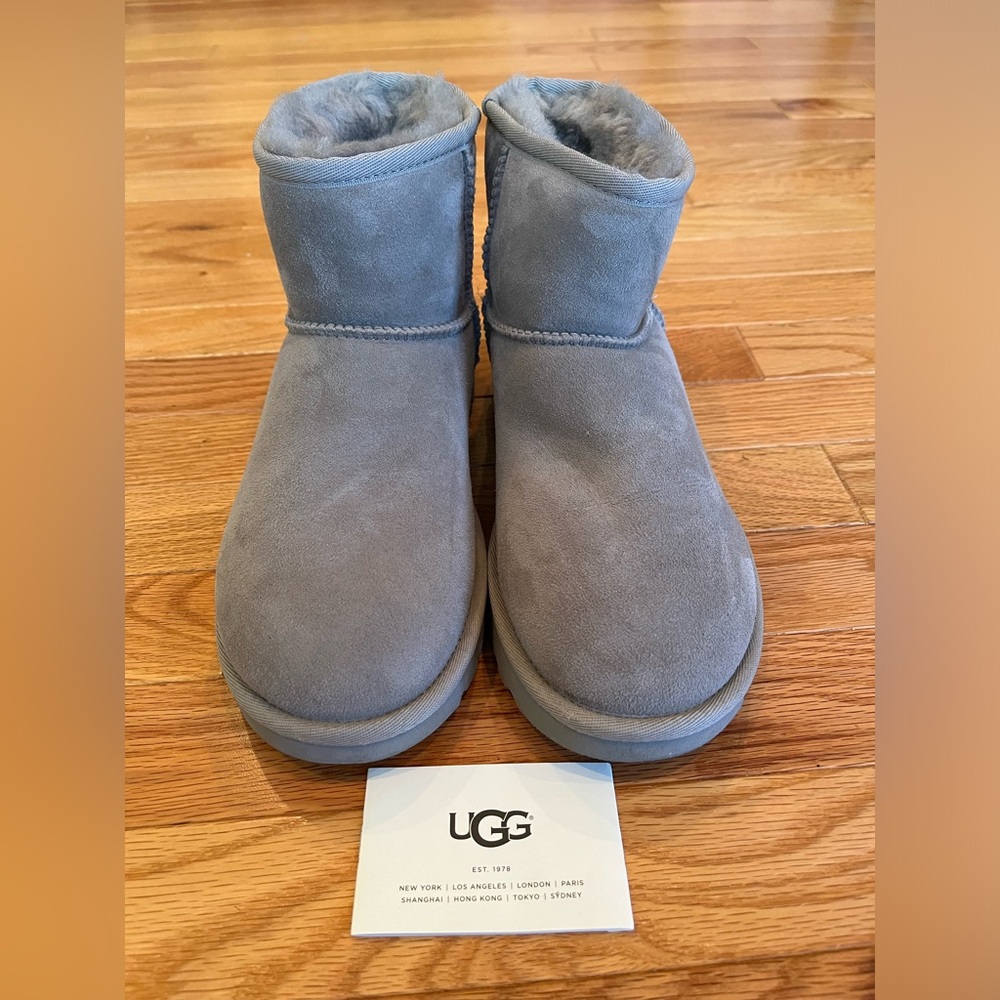 UGG Classic Mini ll Gray (SEL), Size 7 NEW